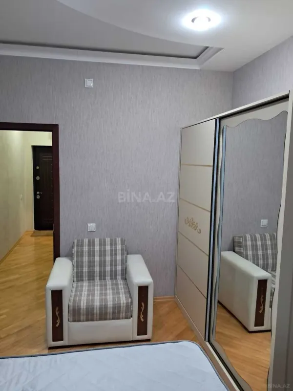 Kirayə verilir 2 otaqlı mənzil 65 m²