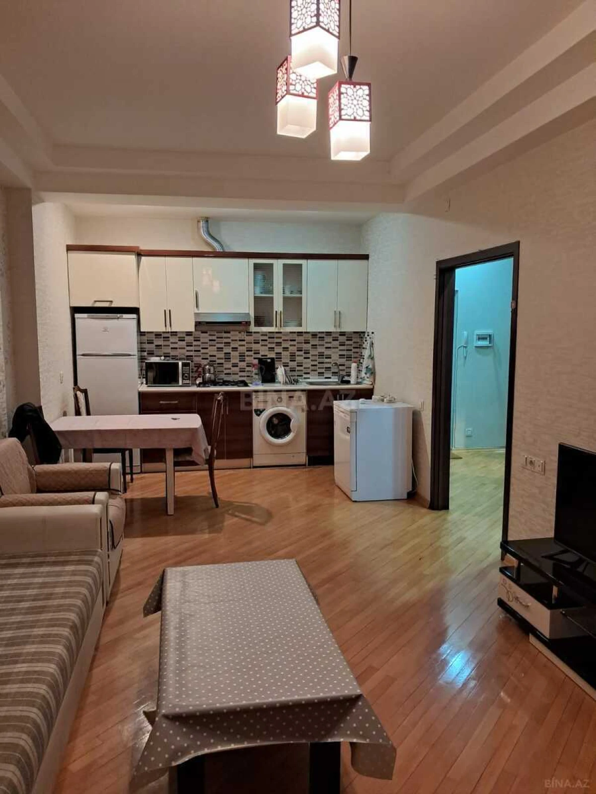 Kirayə verilir 2 otaqlı mənzil 65 m²