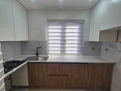 Satılır 2 otaqlı mənzil 45 m²