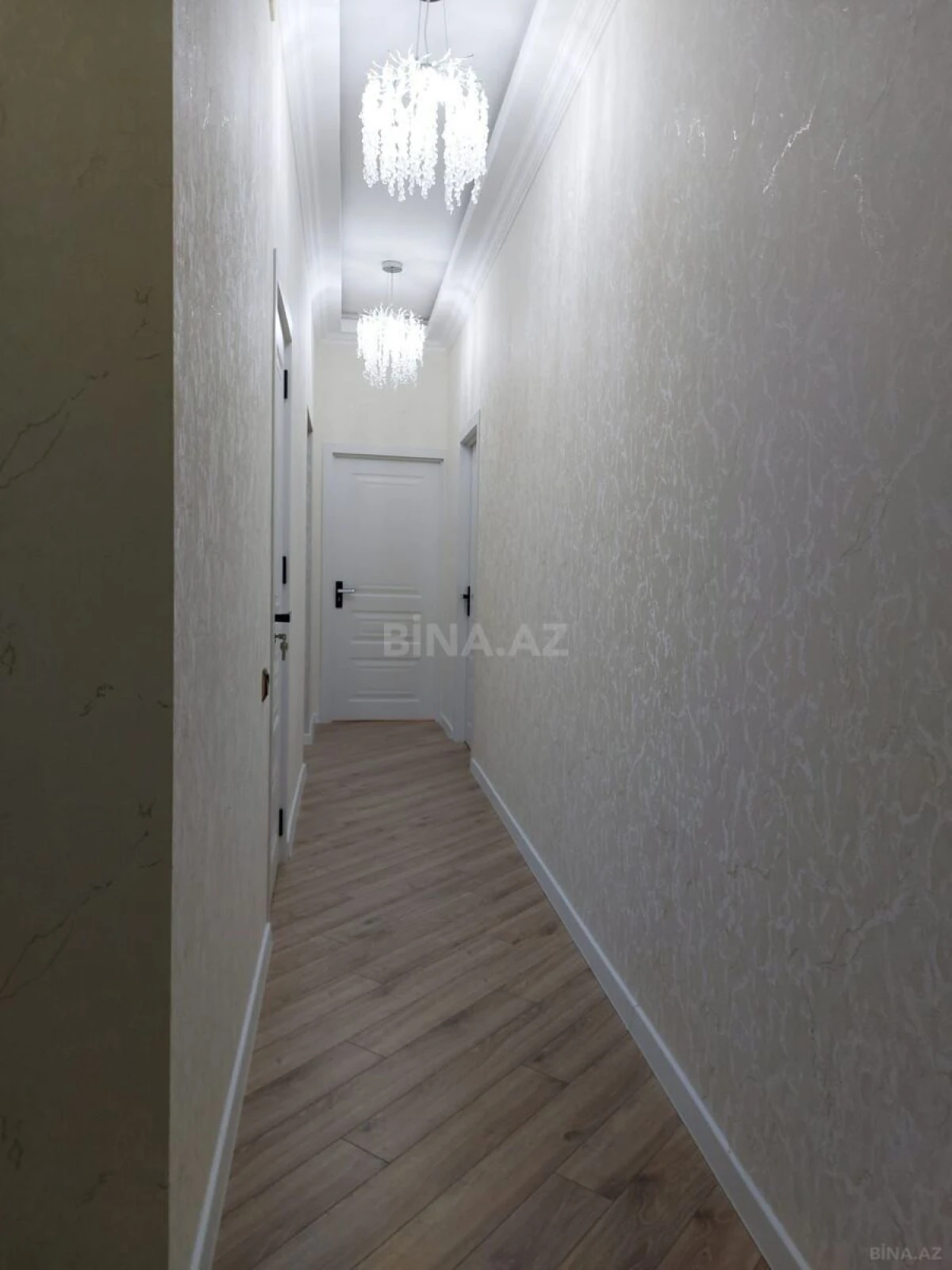 Satılır 2 otaqlı mənzil 63 m²