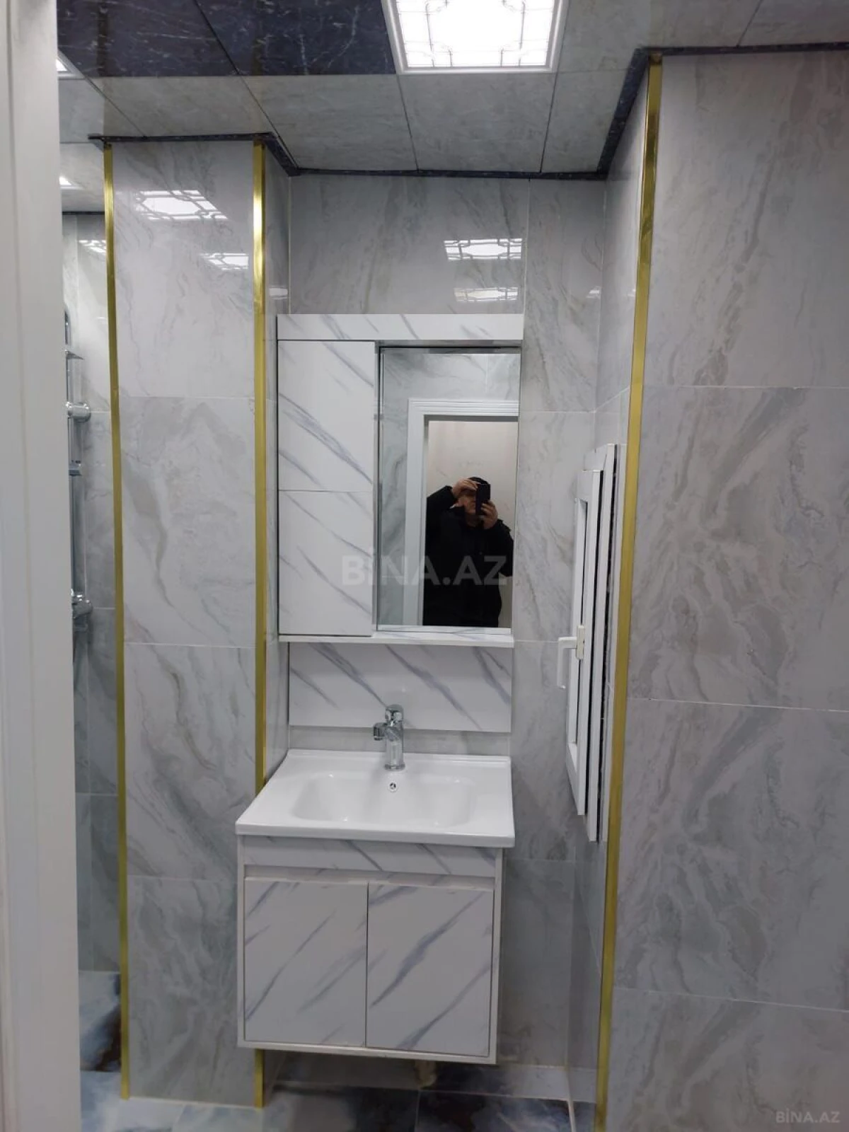 Satılır 2 otaqlı mənzil 63 m²