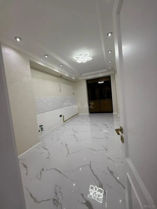 Satılır 3 otaqlı mənzil 142 m²