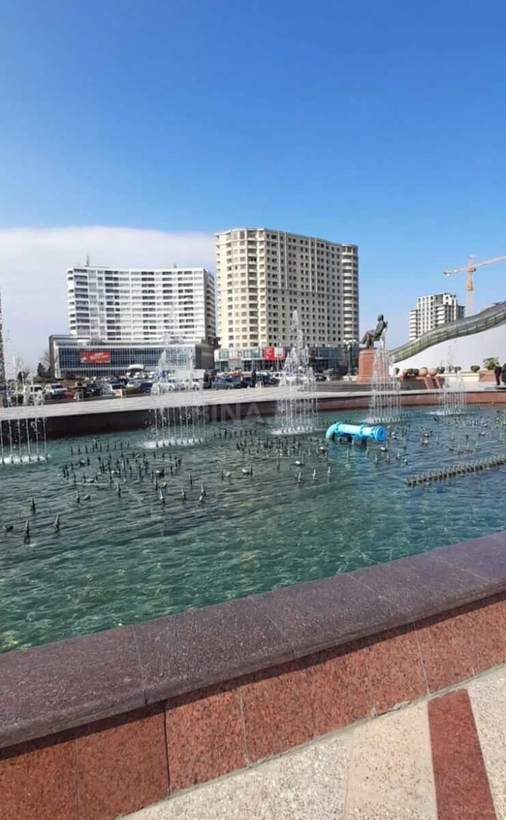 Satılır 3 otaqlı mənzil 142 m²