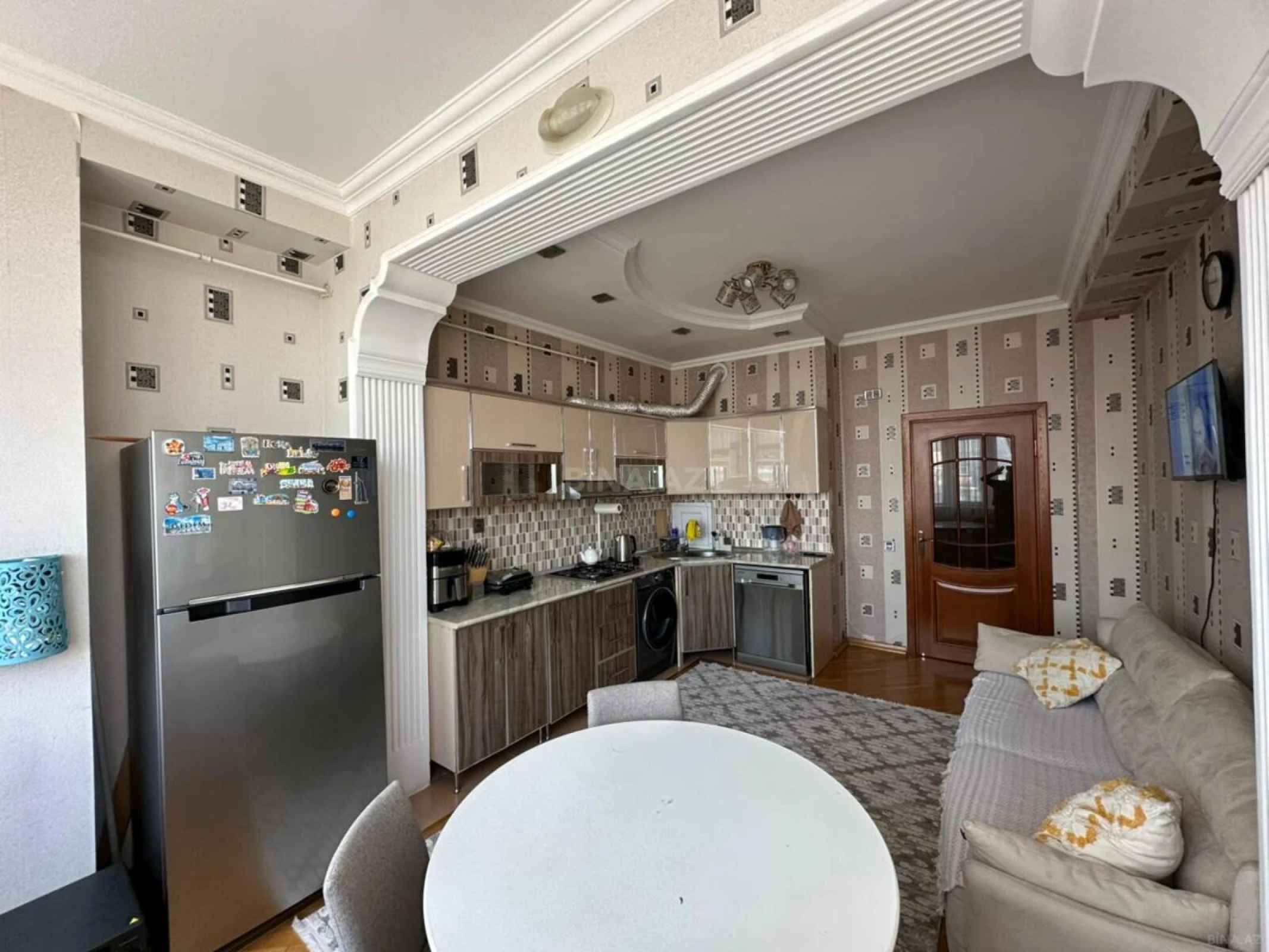 Satılır 2 otaqlı mənzil 90 m²