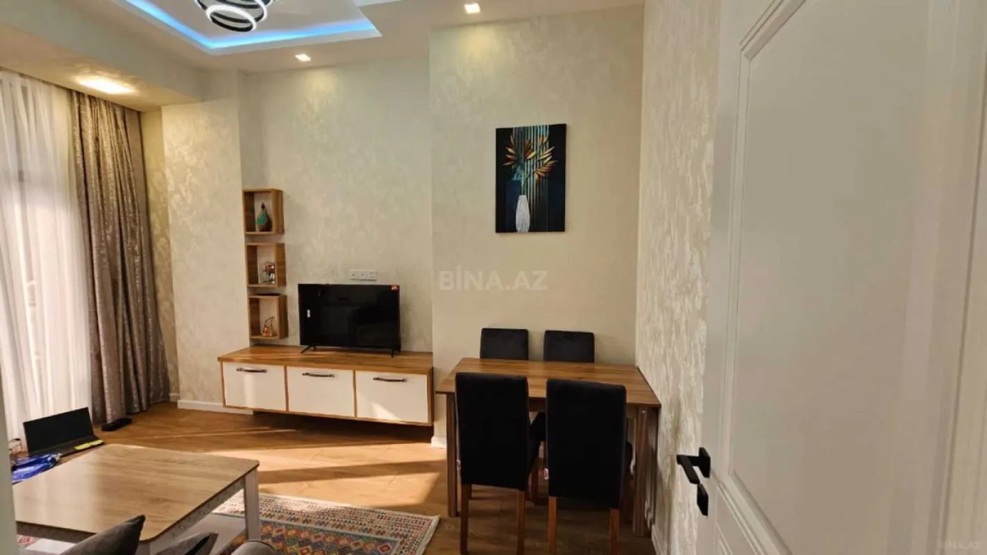 Kirayə verilir 2 otaqlı mənzil 60 m²