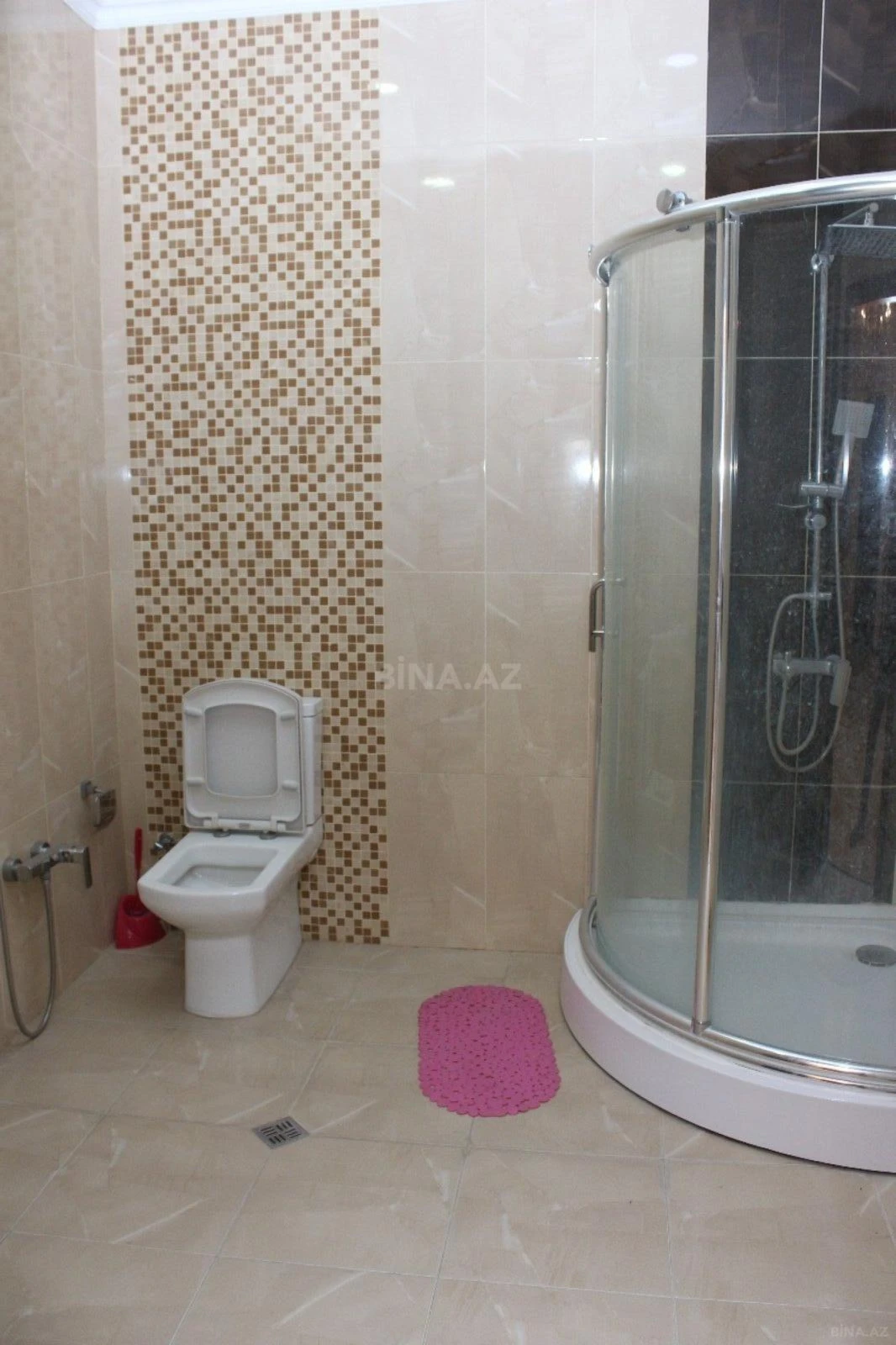 Satılır 4 otaqlı mənzil 216 m²