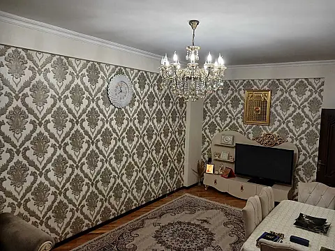Satılır 2 otaqlı mənzil 75 m²