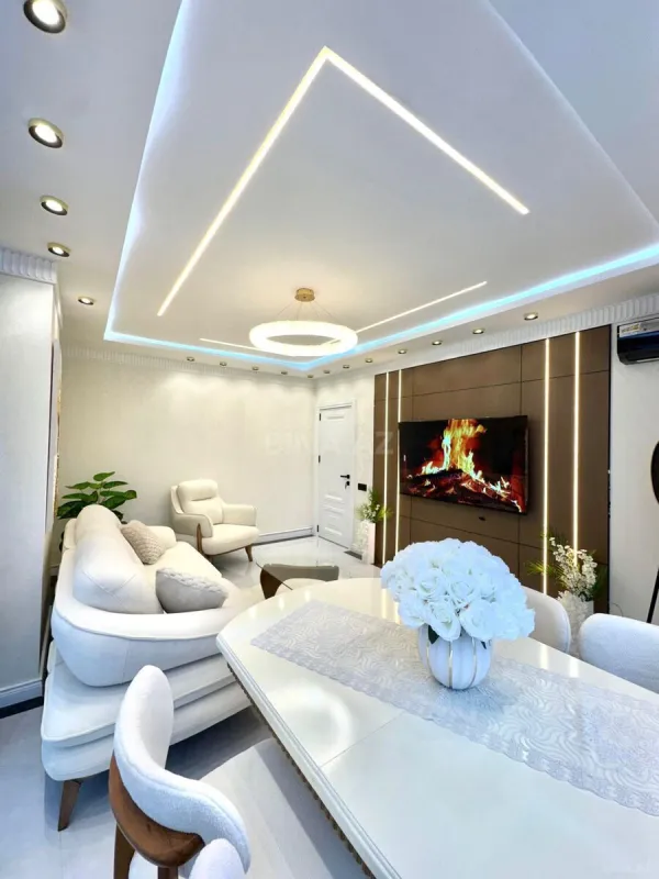 Satılır 3 otaqlı mənzil 101 m²