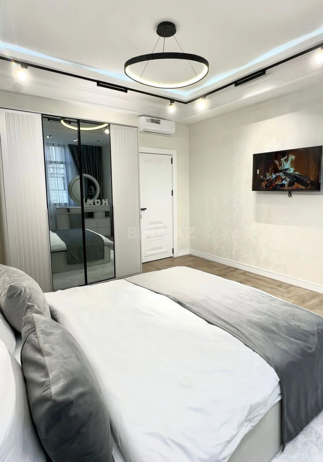 Satılır 3 otaqlı mənzil 101 m²