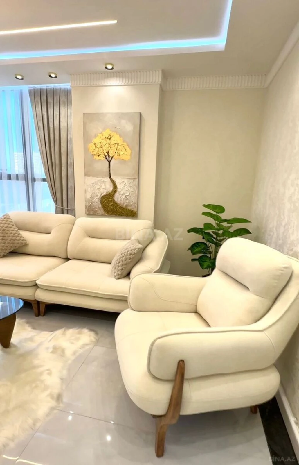 Satılır 3 otaqlı mənzil 101 m²