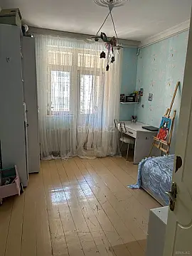 Kirayə verilir 4 otaqlı mənzil 110 m²