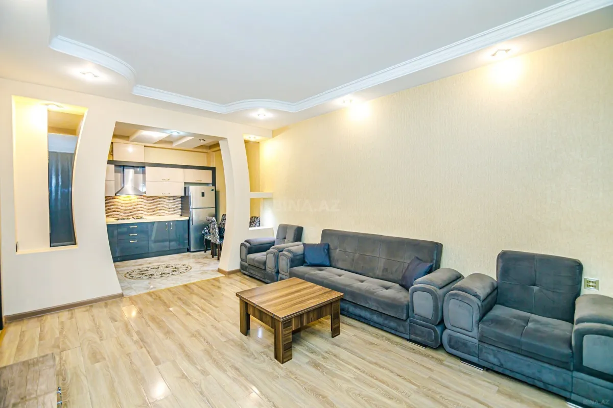 Kirayə verilir 2 otaqlı mənzil 70 m²