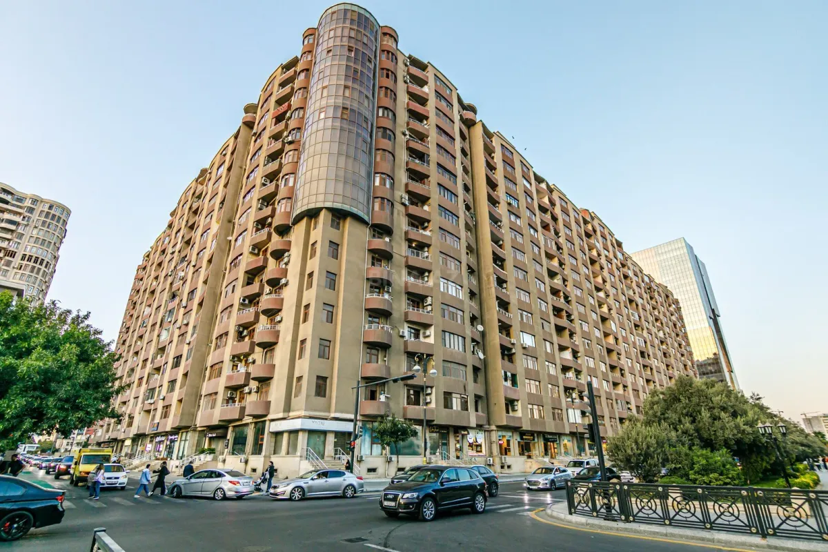 Kirayə verilir 2 otaqlı mənzil 70 m²