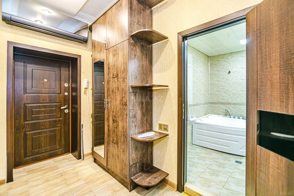 Kirayə verilir 2 otaqlı mənzil 70 m²