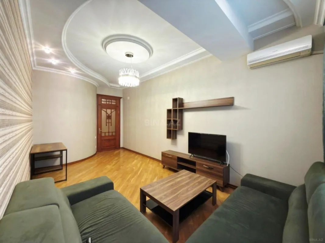 Satılır 3 otaqlı mənzil 145 m²
