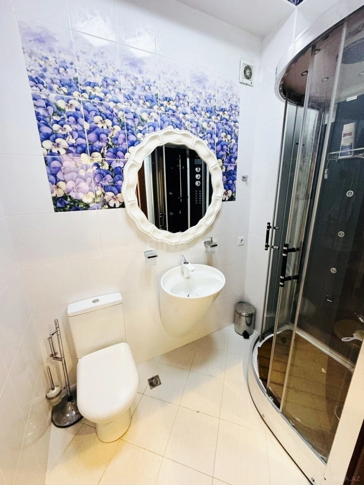 Satılır 3 otaqlı mənzil 145 m²