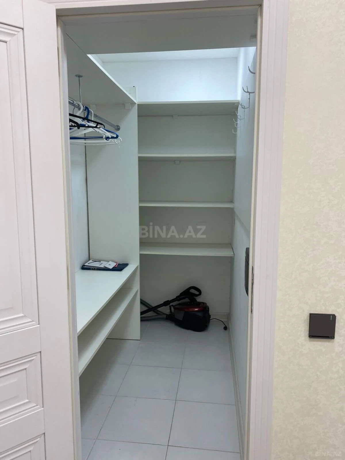 Satılır 3 otaqlı mənzil 96 m²