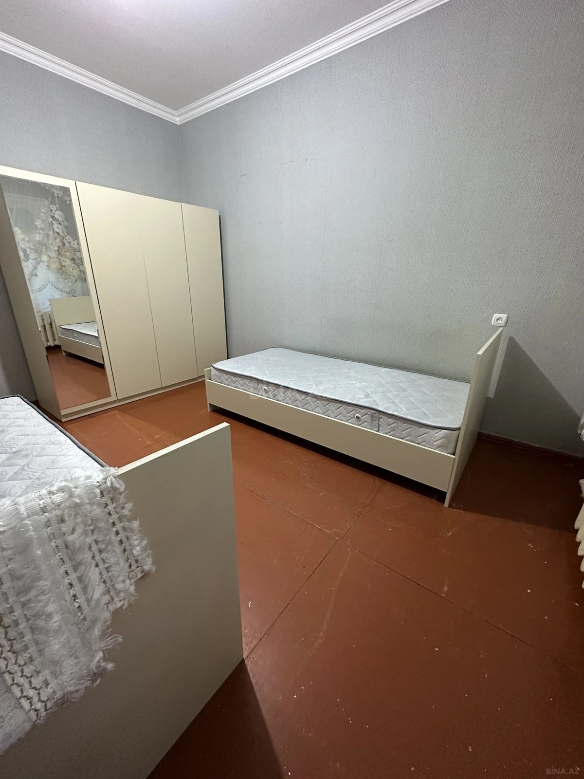 Kirayə verilir 5 otaqlı mənzil 115 m²