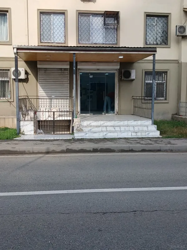 Satılır obyekt 140 m²