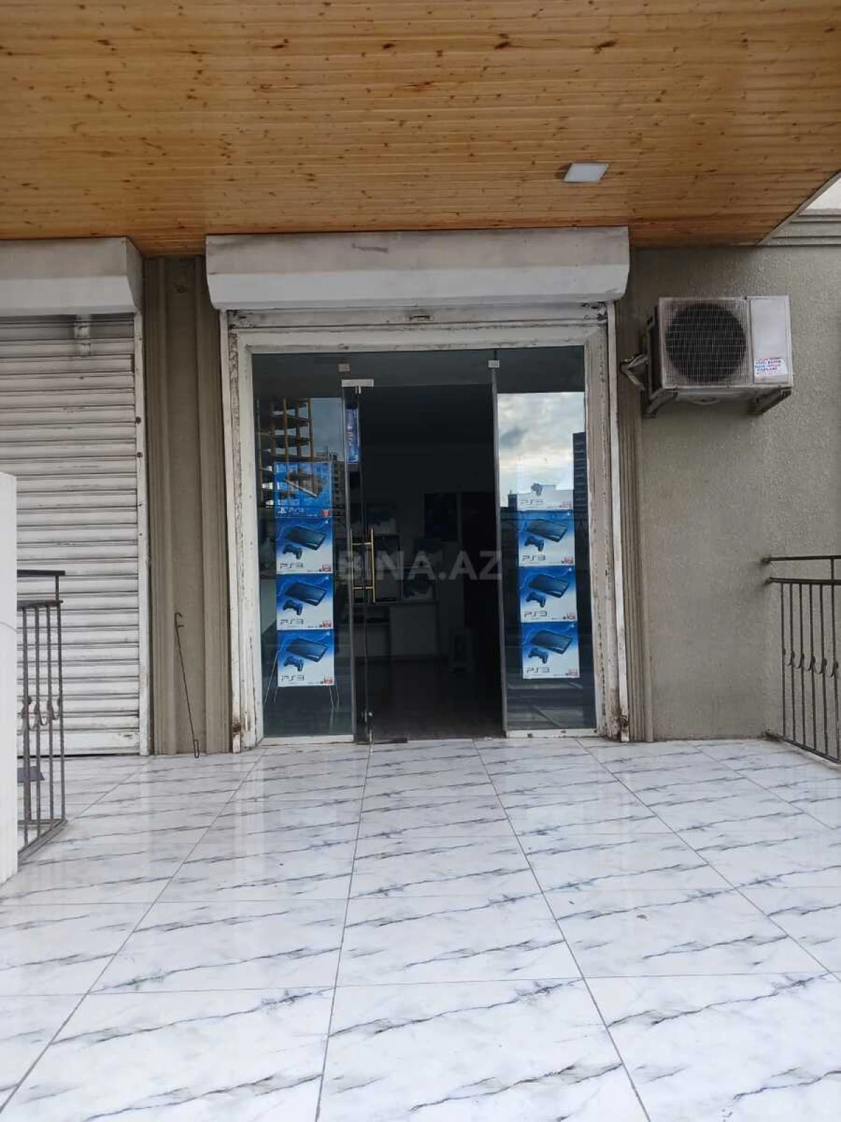 Satılır obyekt 140 m²