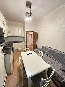 Kirayə verilir 2 otaqlı mənzil 48 m²