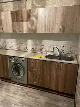 Kirayə verilir 4 otaqlı mənzil 100 m²