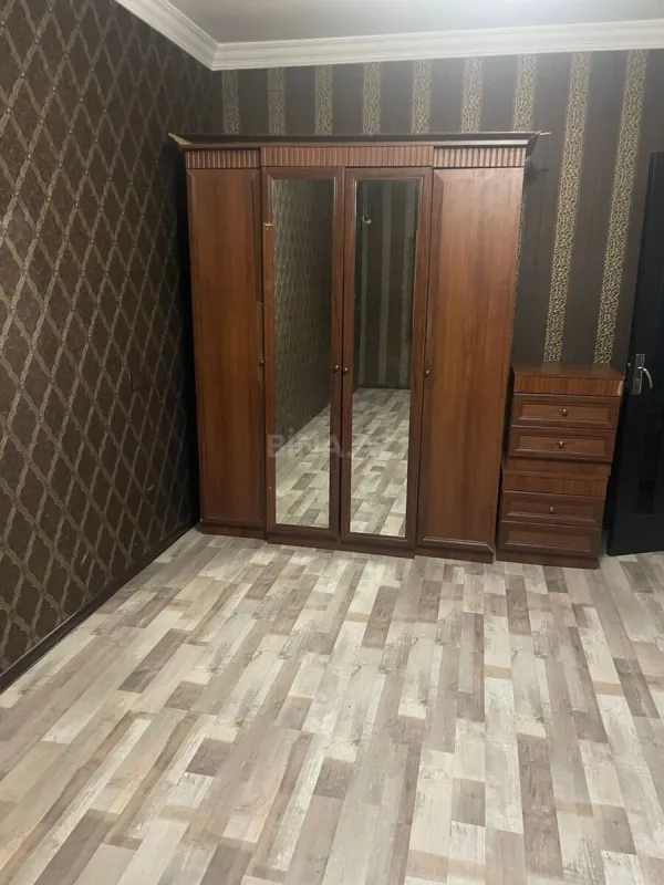 Kirayə verilir 4 otaqlı mənzil 100 m²