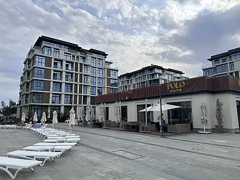 Satılır 2 otaqlı mənzil 76 m²