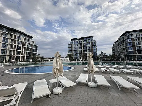 Satılır 2 otaqlı mənzil 76 m²