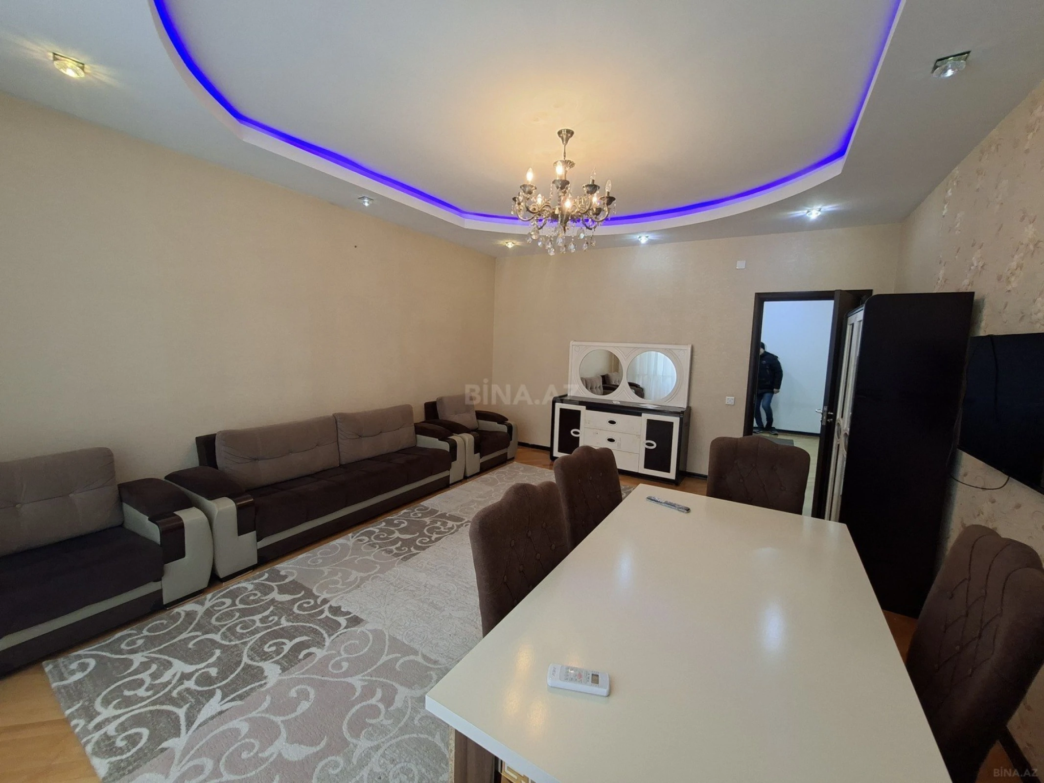 Kirayə verilir 3 otaqlı mənzil 100 m²