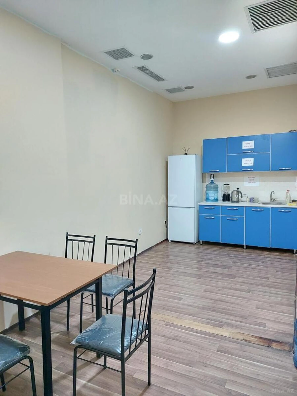 Kirayə verilir 1 otaqlı ofis 14 m²