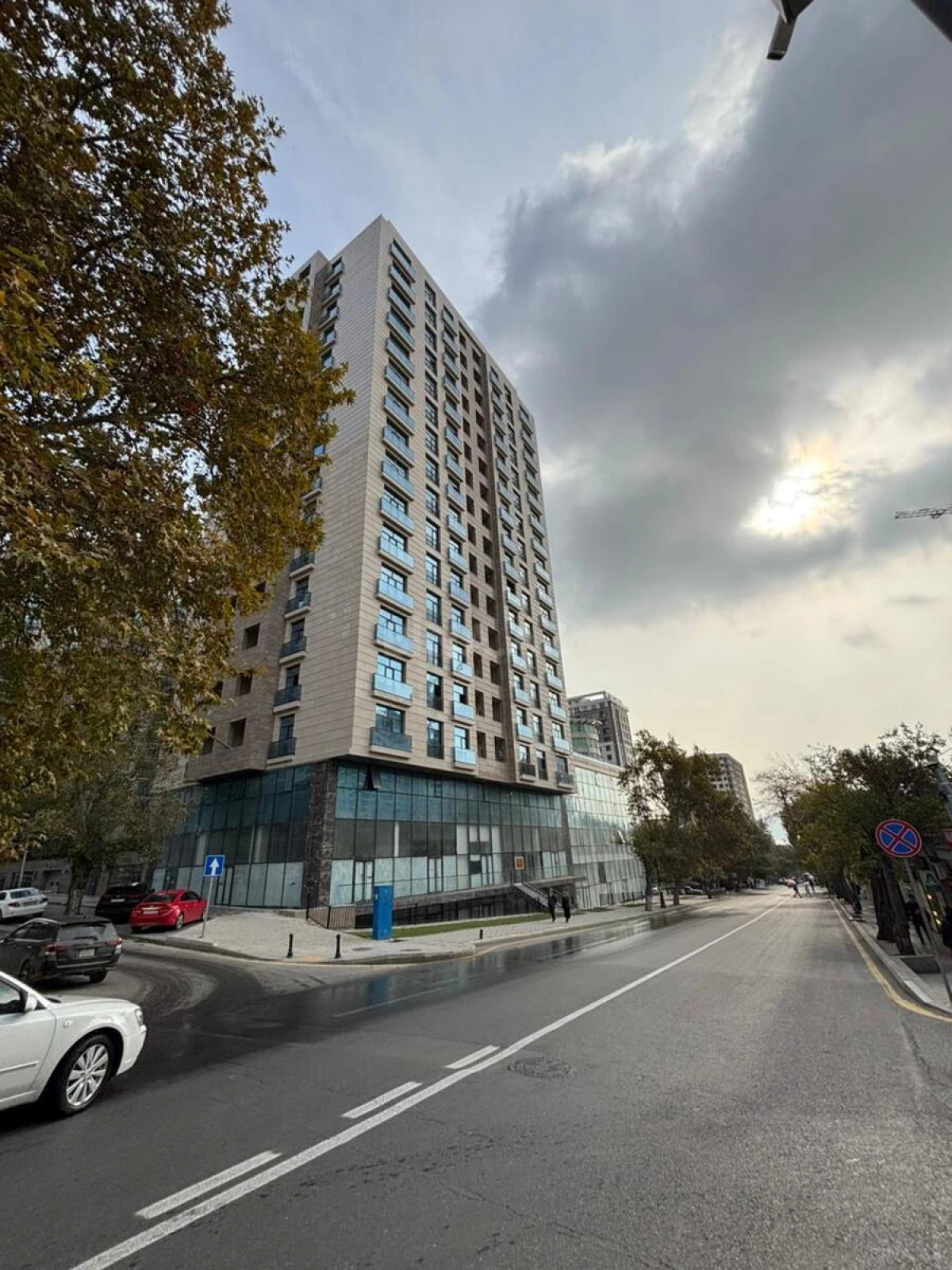 Satılır 4 otaqlı mənzil 148.3 m²