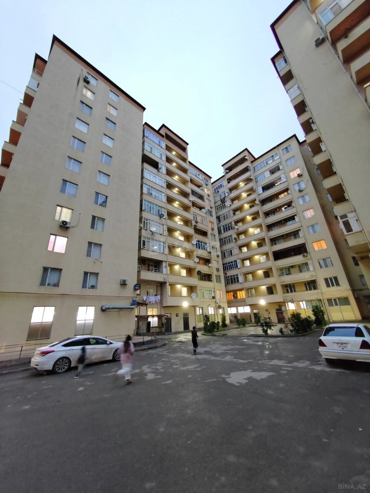 Satılır 3 otaqlı mənzil 90 m²