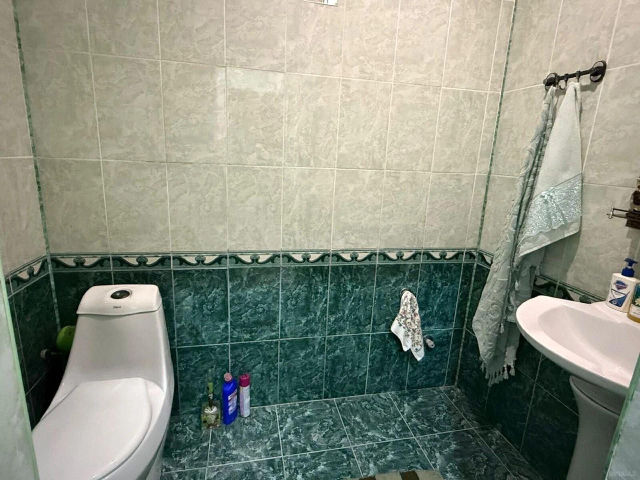 Satılır 7 otaqlı həyət evi 200 m²