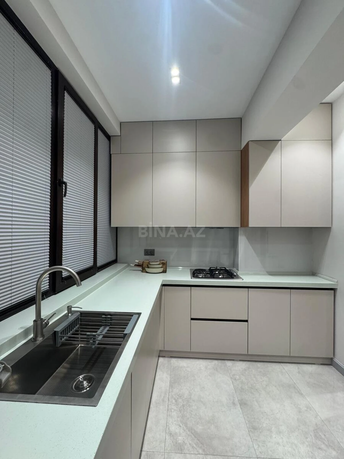 Kirayə verilir 2 otaqlı mənzil 70 m²