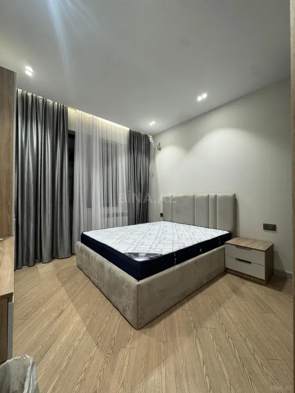 Kirayə verilir 2 otaqlı mənzil 70 m²