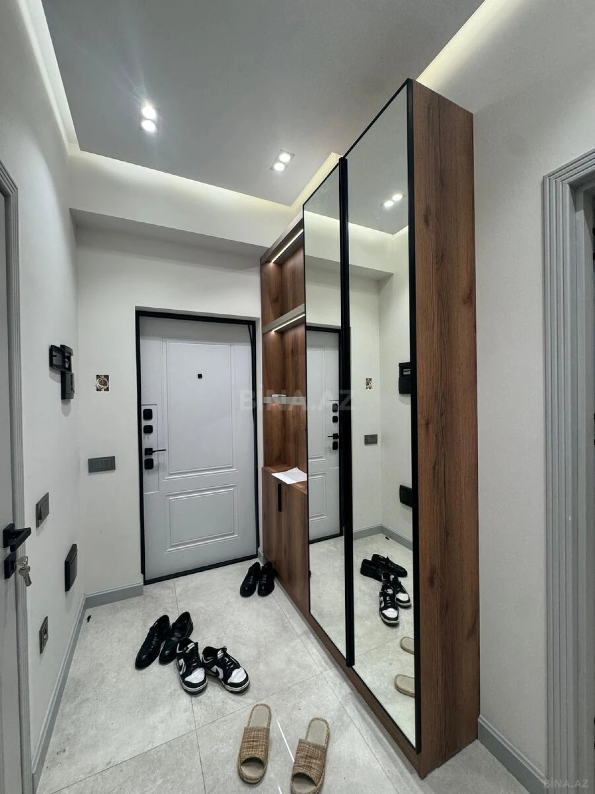 Kirayə verilir 2 otaqlı mənzil 70 m²