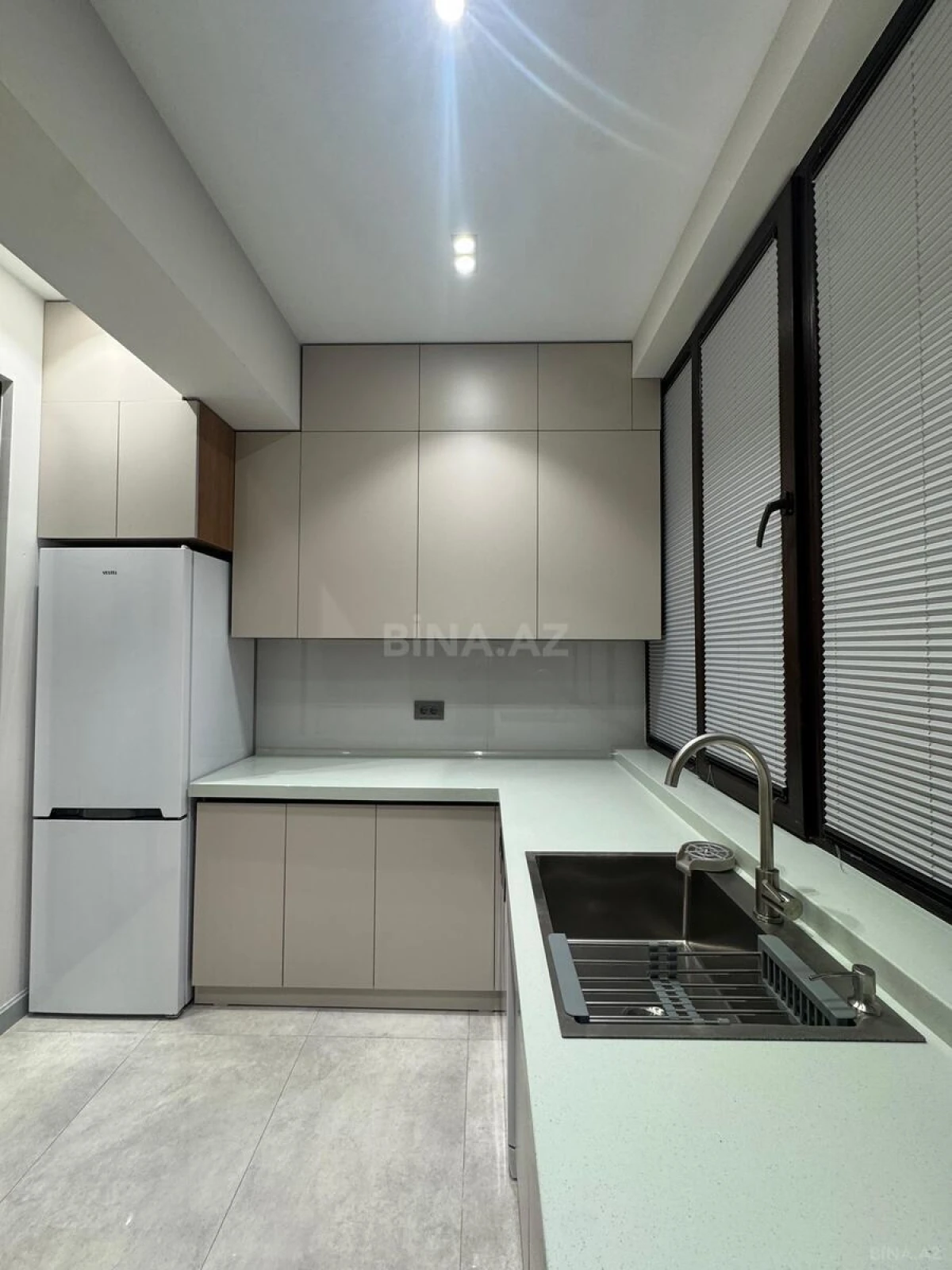 Kirayə verilir 2 otaqlı mənzil 70 m²