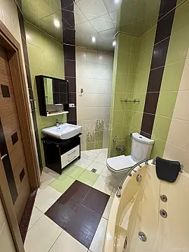 Satılır 3 otaqlı mənzil 110 m²