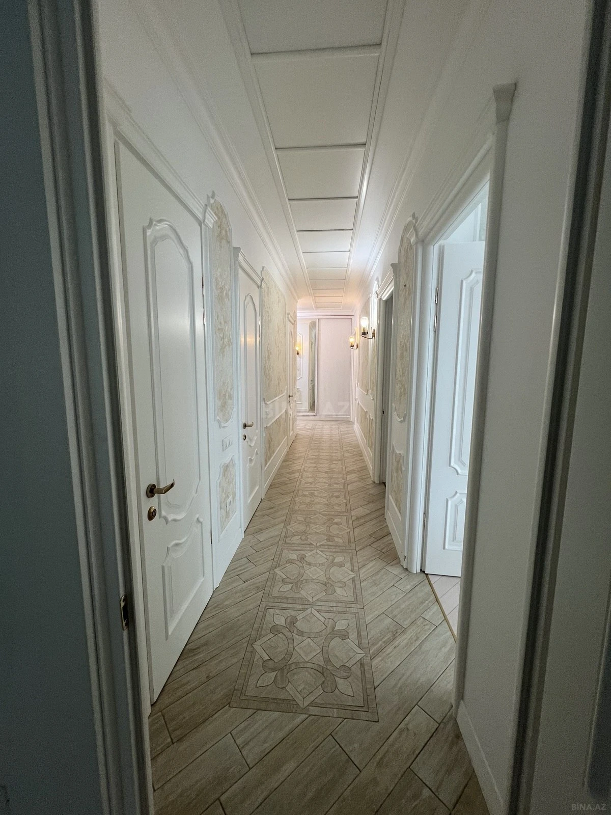 Kirayə verilir 3 otaqlı mənzil 168 m²