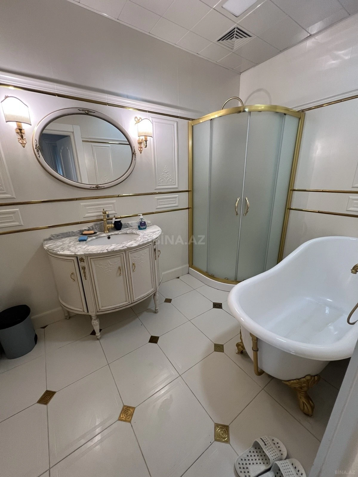 Kirayə verilir 3 otaqlı mənzil 168 m²