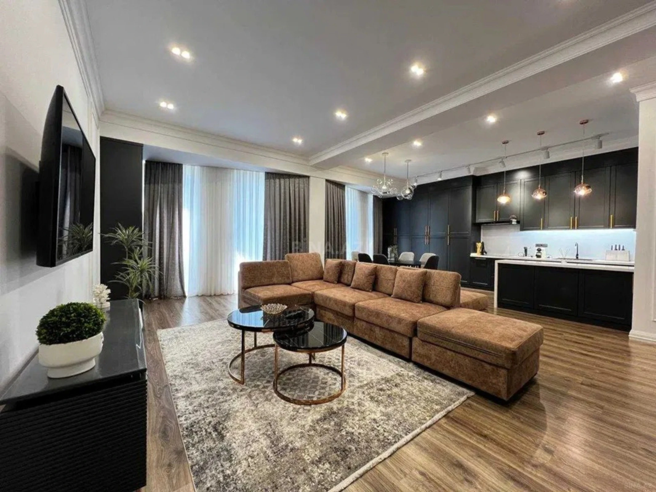 Kirayə verilir 3 otaqlı mənzil 135 m²