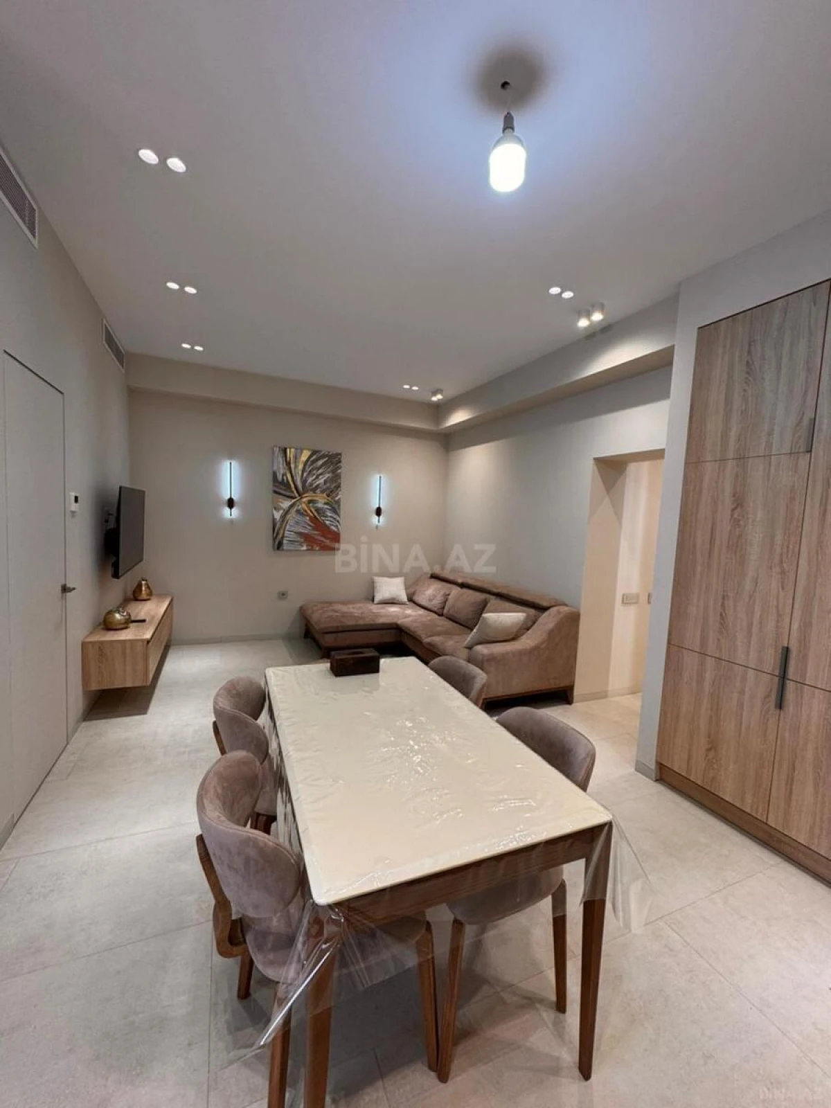 Kirayə verilir 2 otaqlı mənzil 70 m²