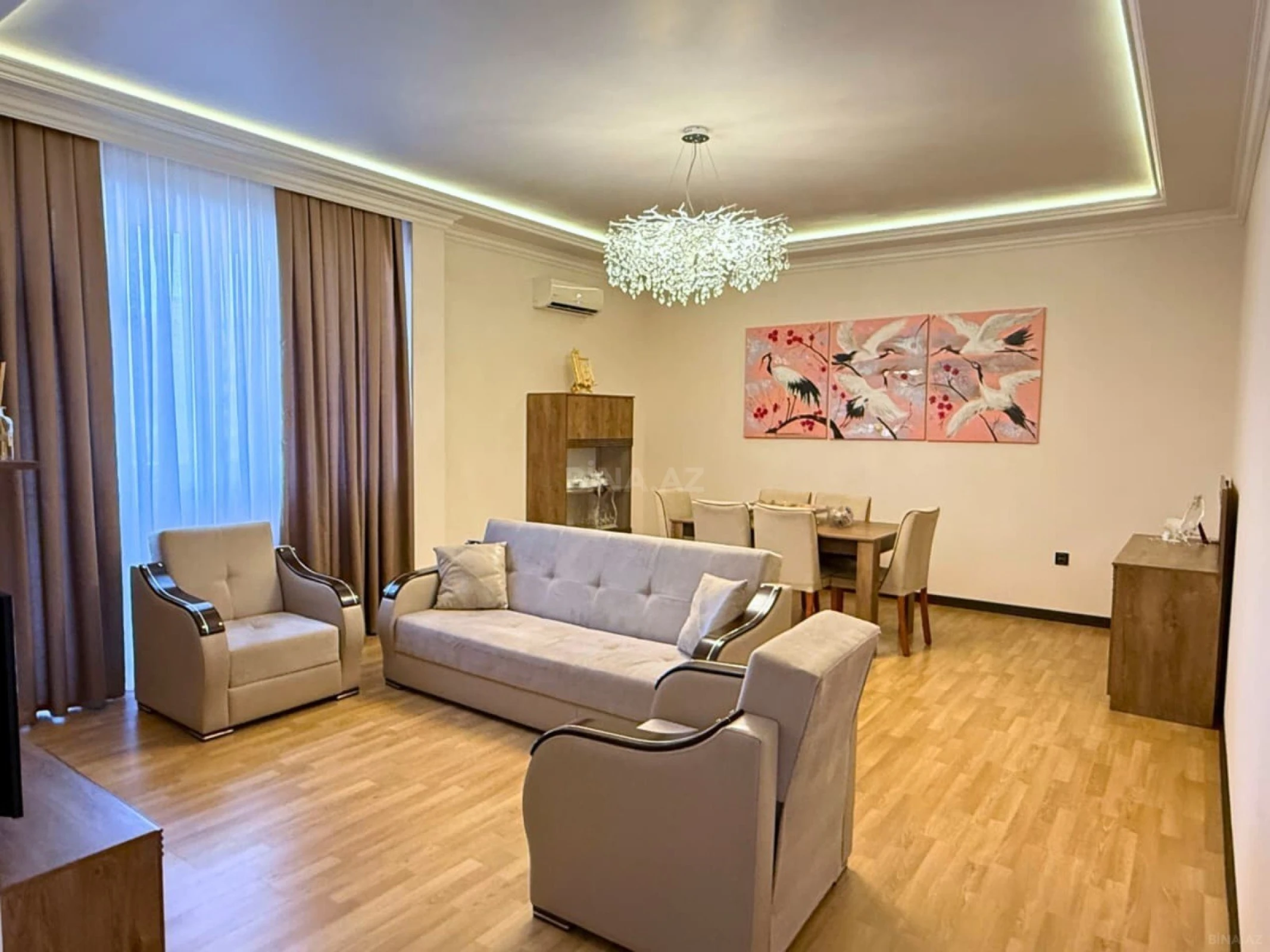 Kirayə verilir 3 otaqlı mənzil 120 m²