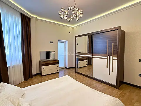 Kirayə verilir 3 otaqlı mənzil 120 m²