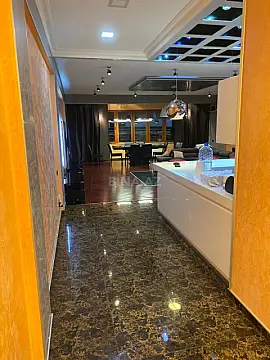 Kirayə verilir 4 otaqlı mənzil 230 m²