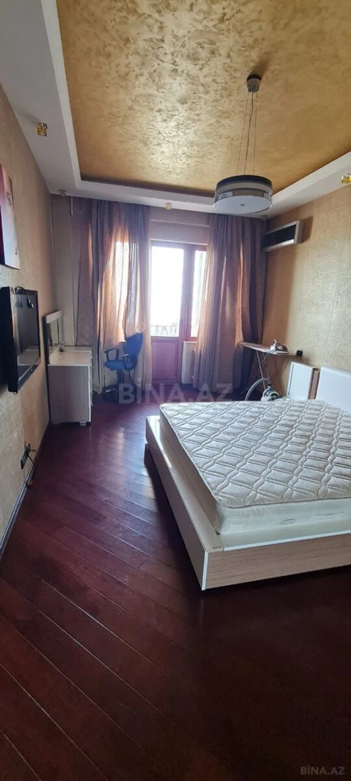 Kirayə verilir 4 otaqlı mənzil 230 m²