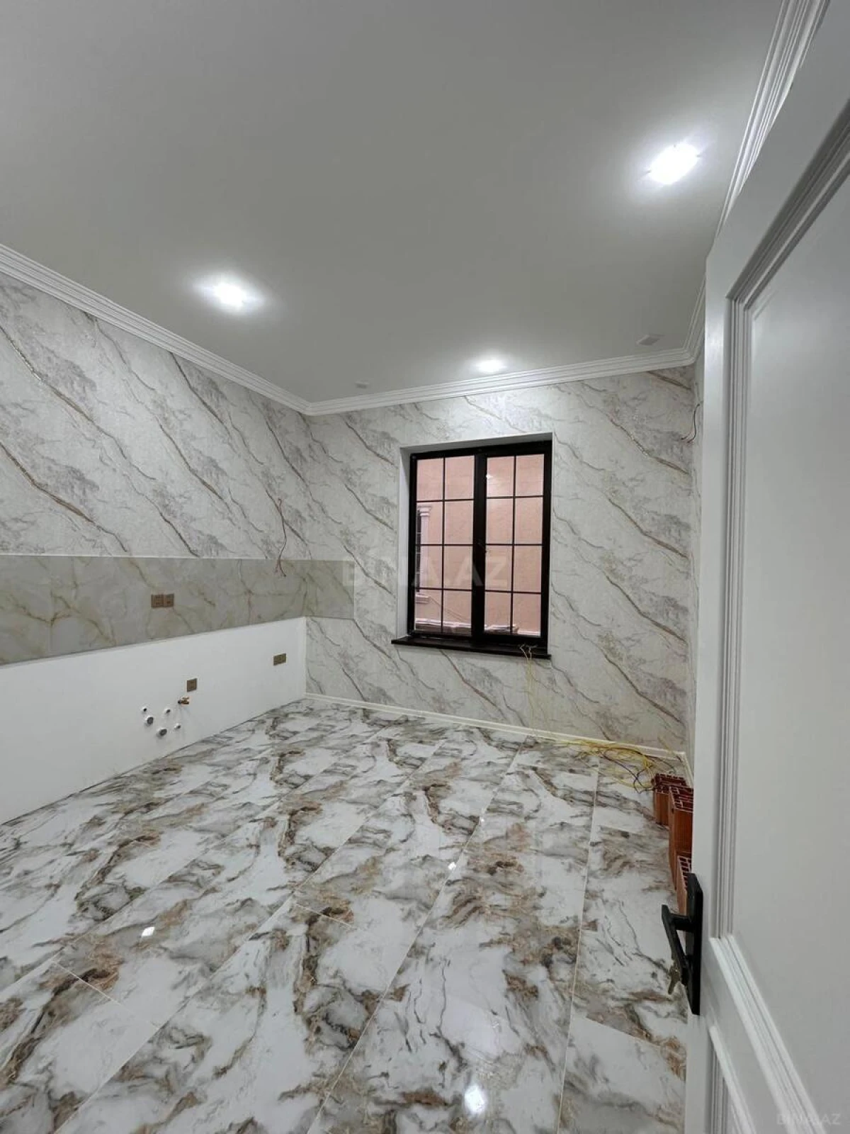 Satılır 5 otaqlı həyət evi 150 m²