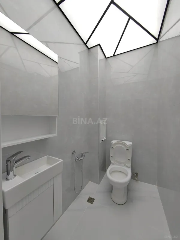 Satılır 3 otaqlı mənzil 127 m²