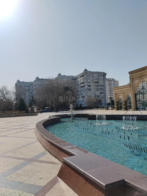 Satılır 3 otaqlı mənzil 127 m²